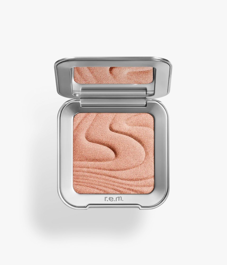 r.e.m.beauty interstellar highlighter topper - miss saturn